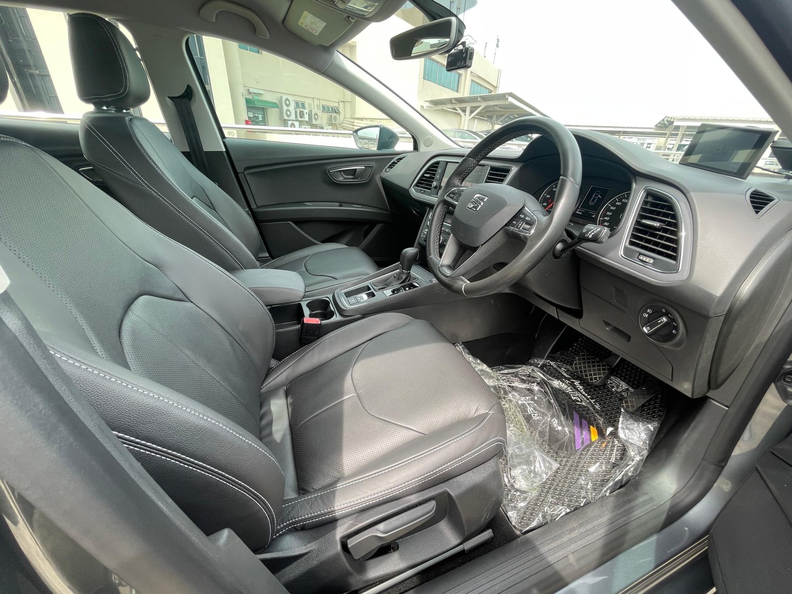 SEAT Leon 1.0 TSI Style Plus photo 7